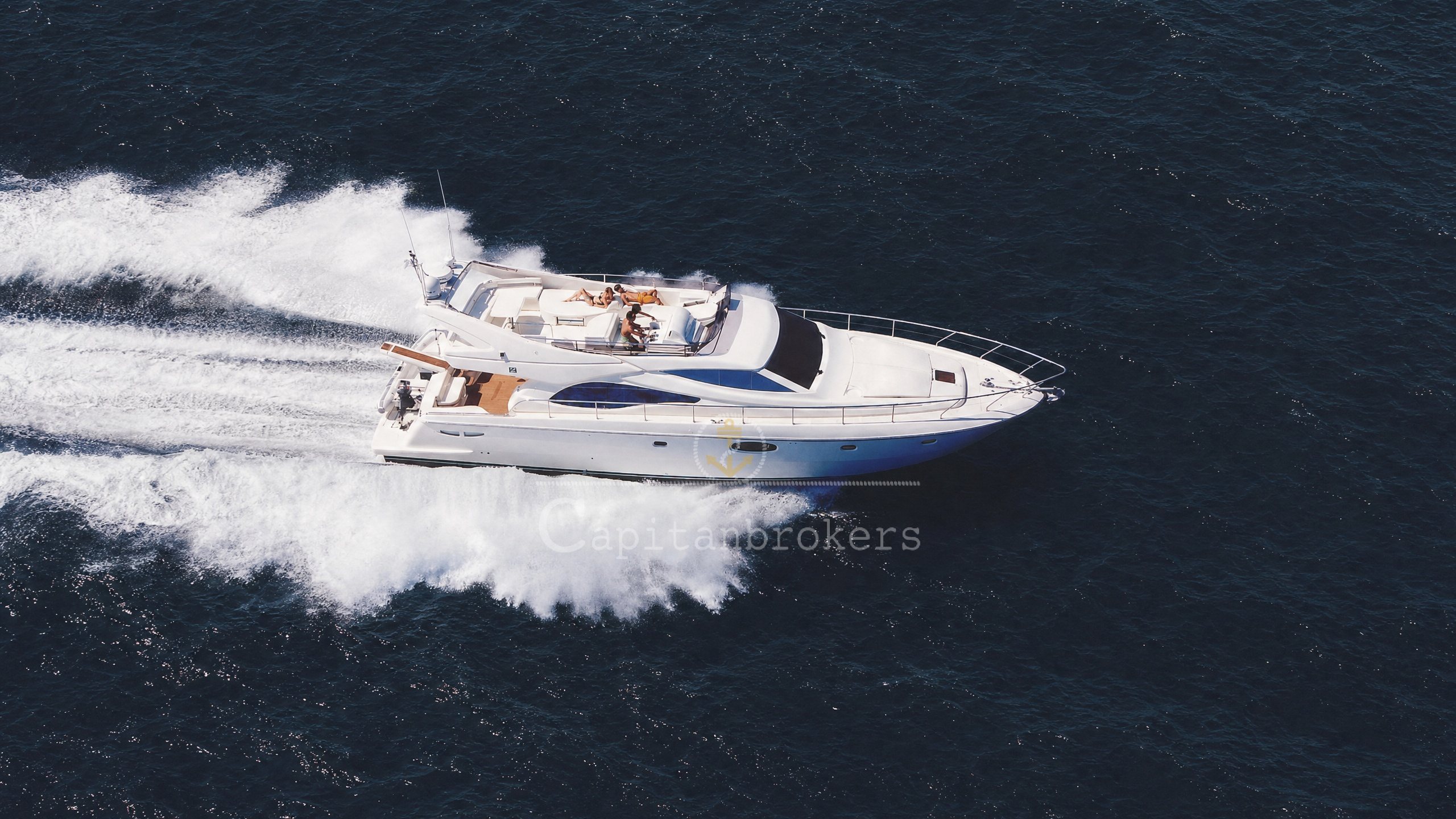 Ferretti Yachts 590