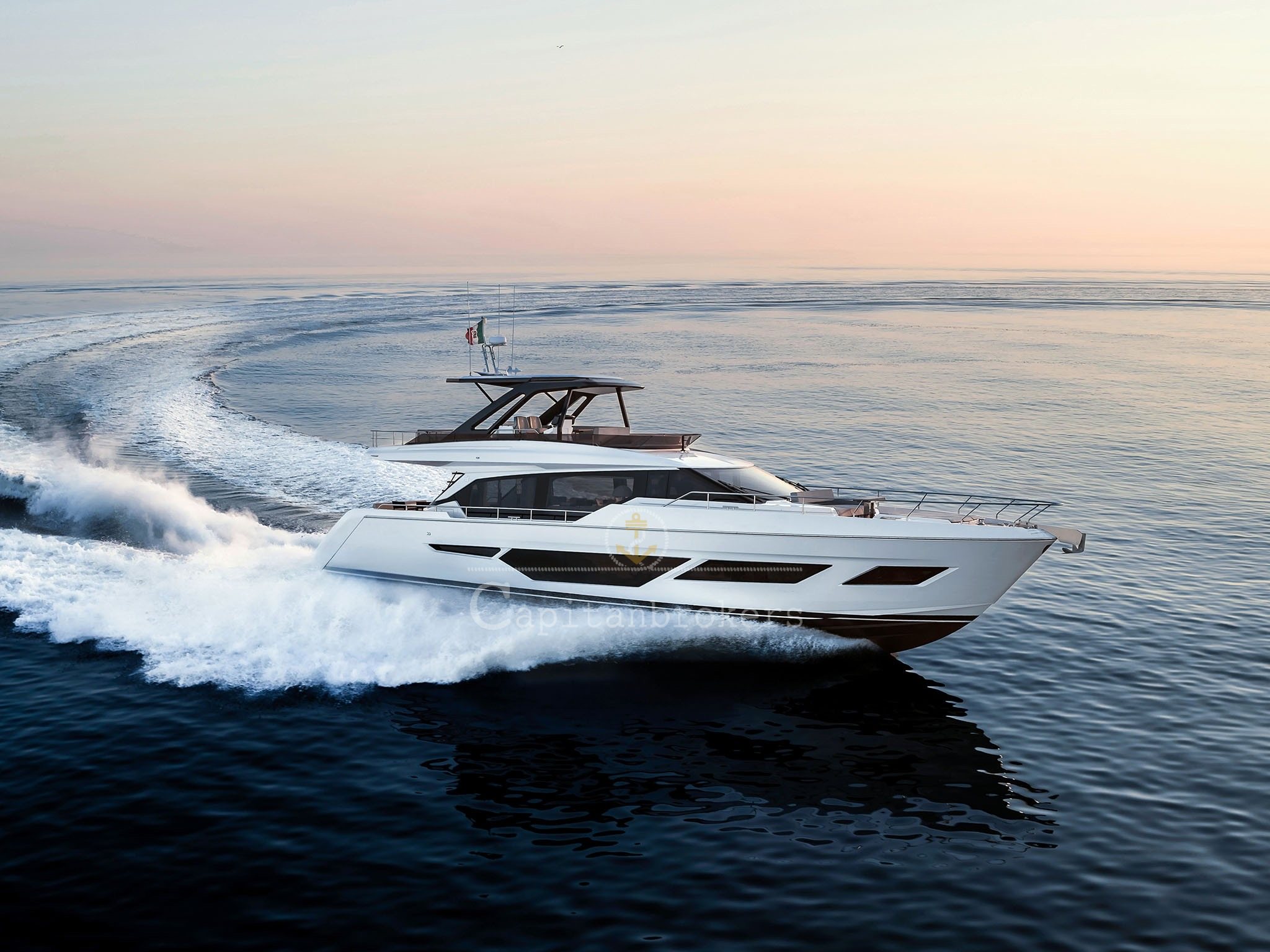 Ferretti Yachts 720